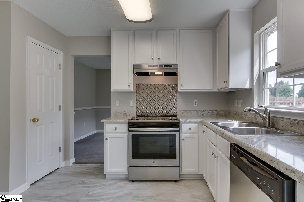 507 Flanders Court Greenville, SC 29607 - Photo 12 of 31 Gallery Image 12