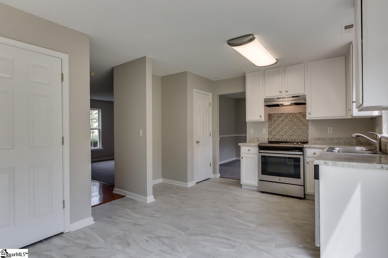 507 Flanders Court Greenville, SC 29607 - Photo 13 of 31 Gallery Image 13