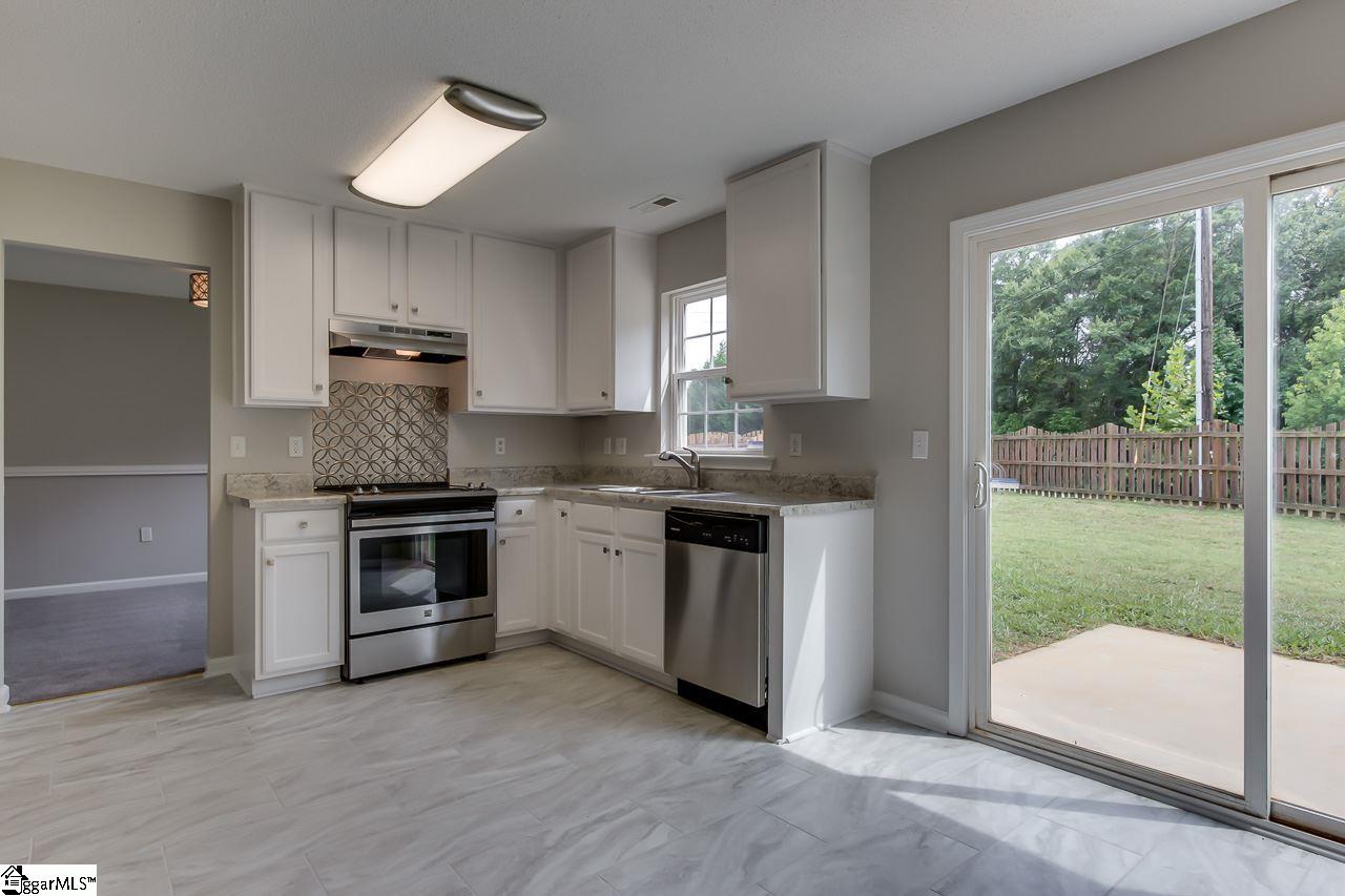 507 Flanders Court Greenville, SC 29607 - Photo 8 of 31 Gallery Image 8