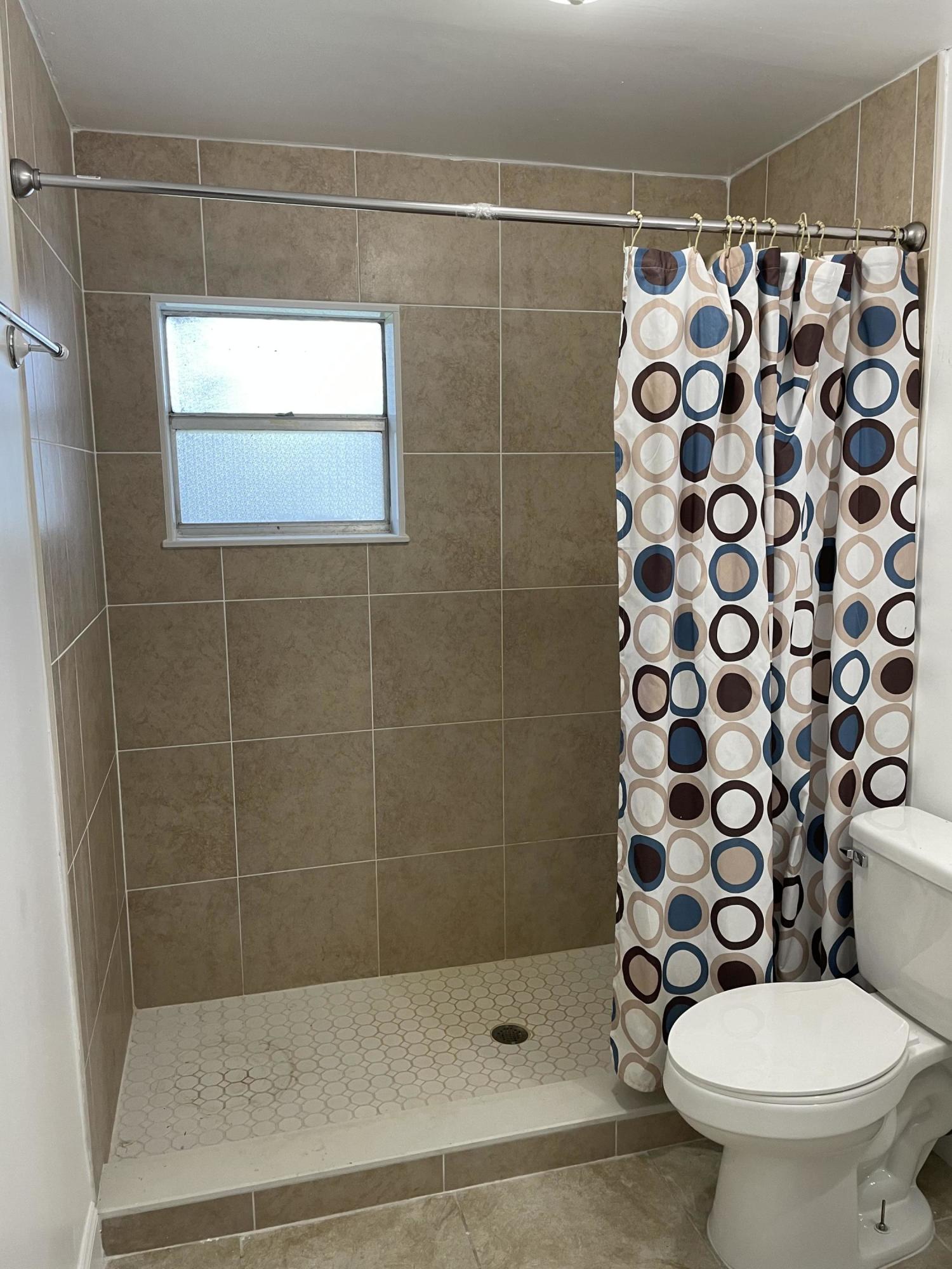 7603 Sebastian Road Fort Pierce, FL 34951 - Photo 6 of 6 7603 Sebastian Rd Bath 1