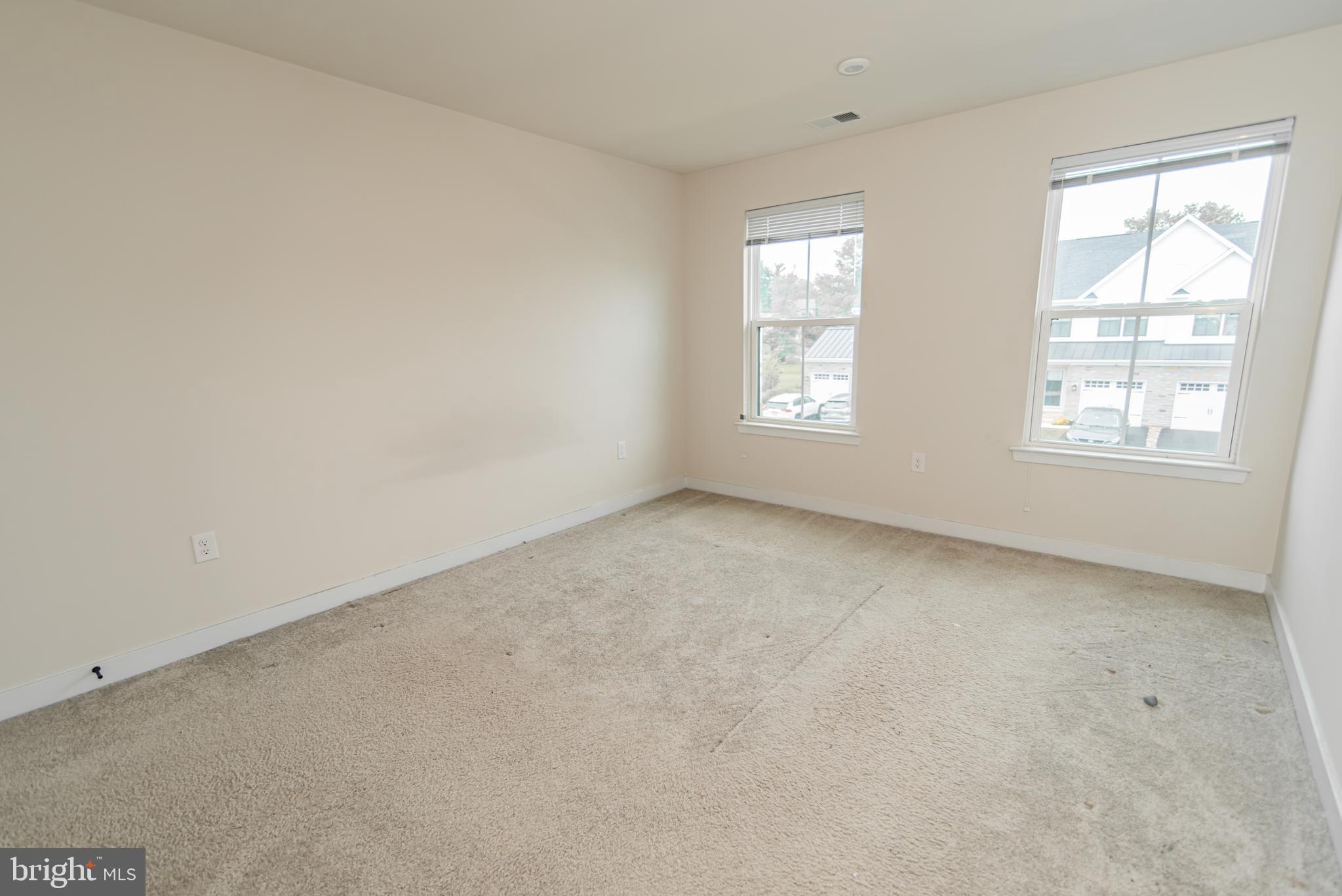 7953 Milltown Circle Cheltenham, PA 19012 - Photo 21 of 24 an empty room with windows