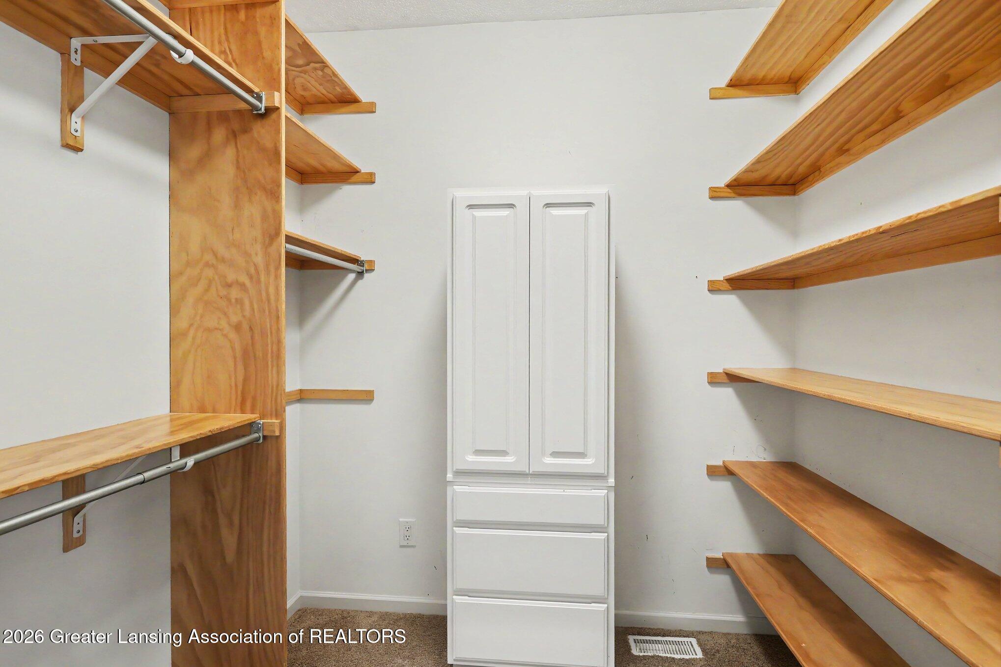10791 West Jolly Road Lansing, MI 48911 - Photo 30 of 58 035_file_4276
