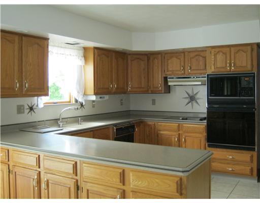 547 Parker Road Sarver, PA 16055 - Photo 6 of 14 Kitchen.