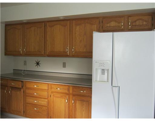547 Parker Road Sarver, PA 16055 - Photo 8 of 14 Kitchen.