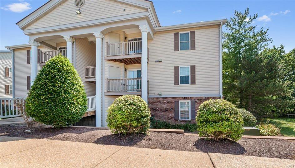 757 Ridgeside Drive, Unit D Ballwin, MO 63021 - Photo 2 of 28