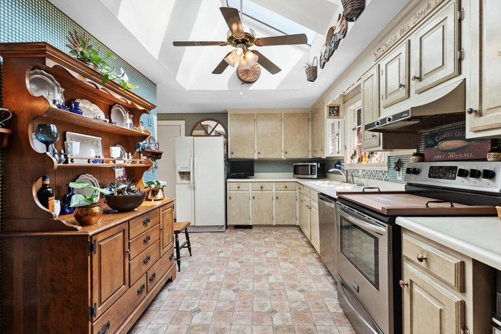 111 Conant Street Danvers, MA 01923 - Photo 12 of 36 Gallery Image 12