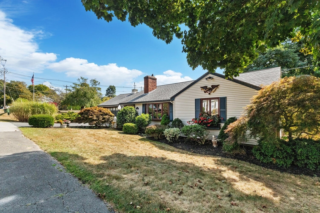 111 Conant Street Danvers, MA 01923 - Photo 3 of 36 Gallery Image 3