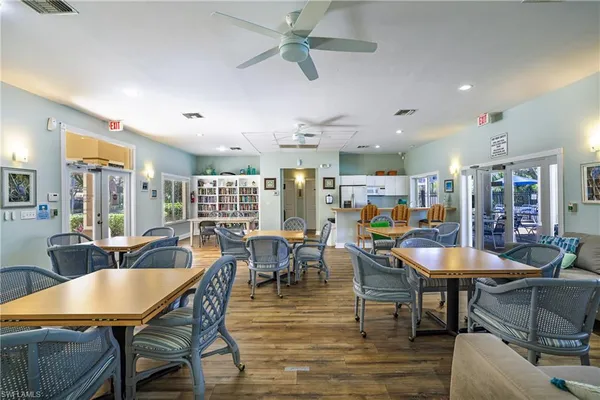 $299,900 | 305 Robin Hood Circle, Unit 101, Naples, FL 34104