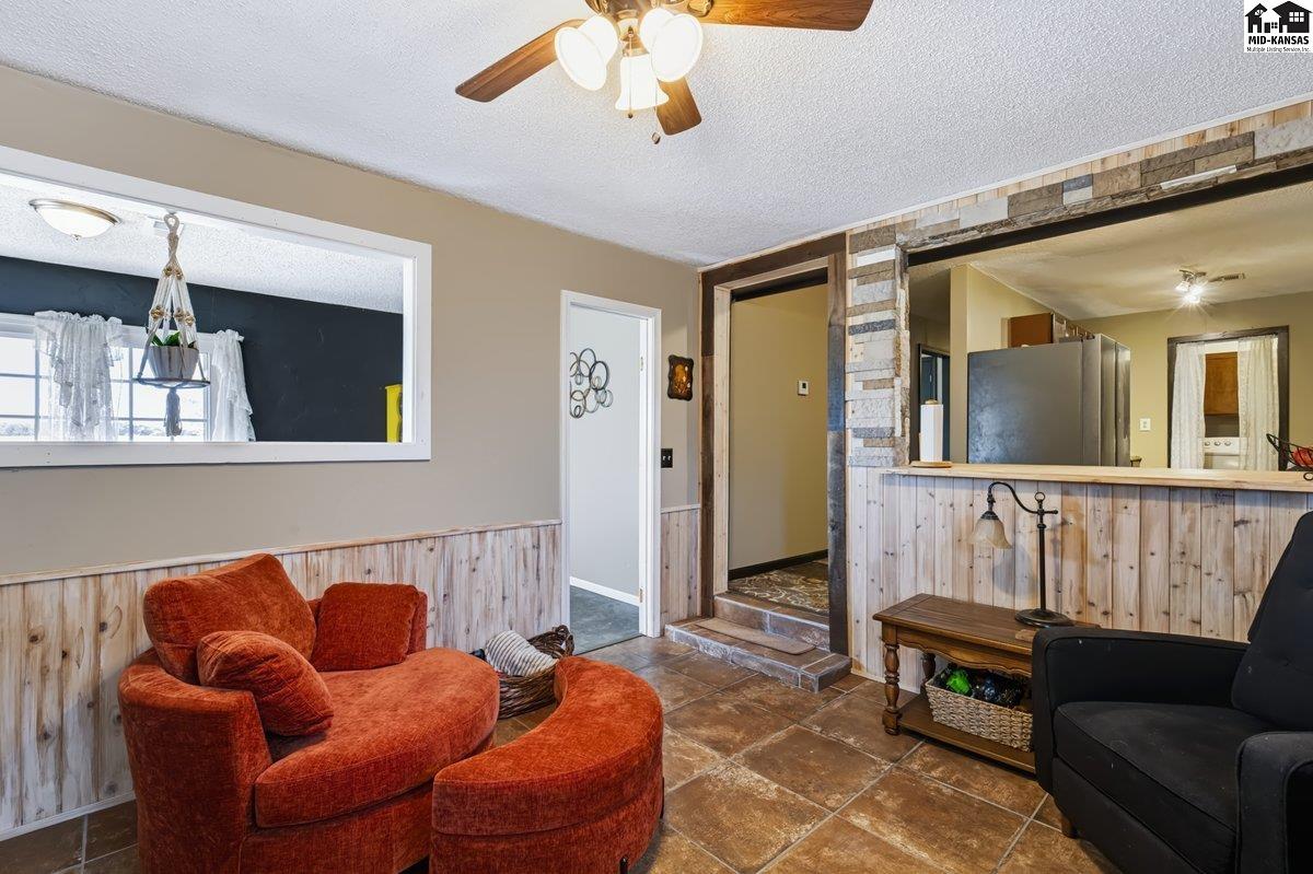 23618 South Dean Road Pretty Prairie, KS 67570 - Photo 2 of 25 Gallery Image 2