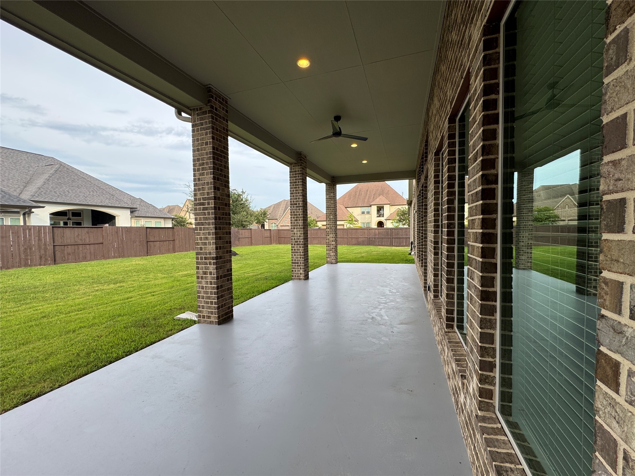 10323 Granite Court Rosharon, TX 77583 - Photo 30 of 44 a view of swimming pool with garden