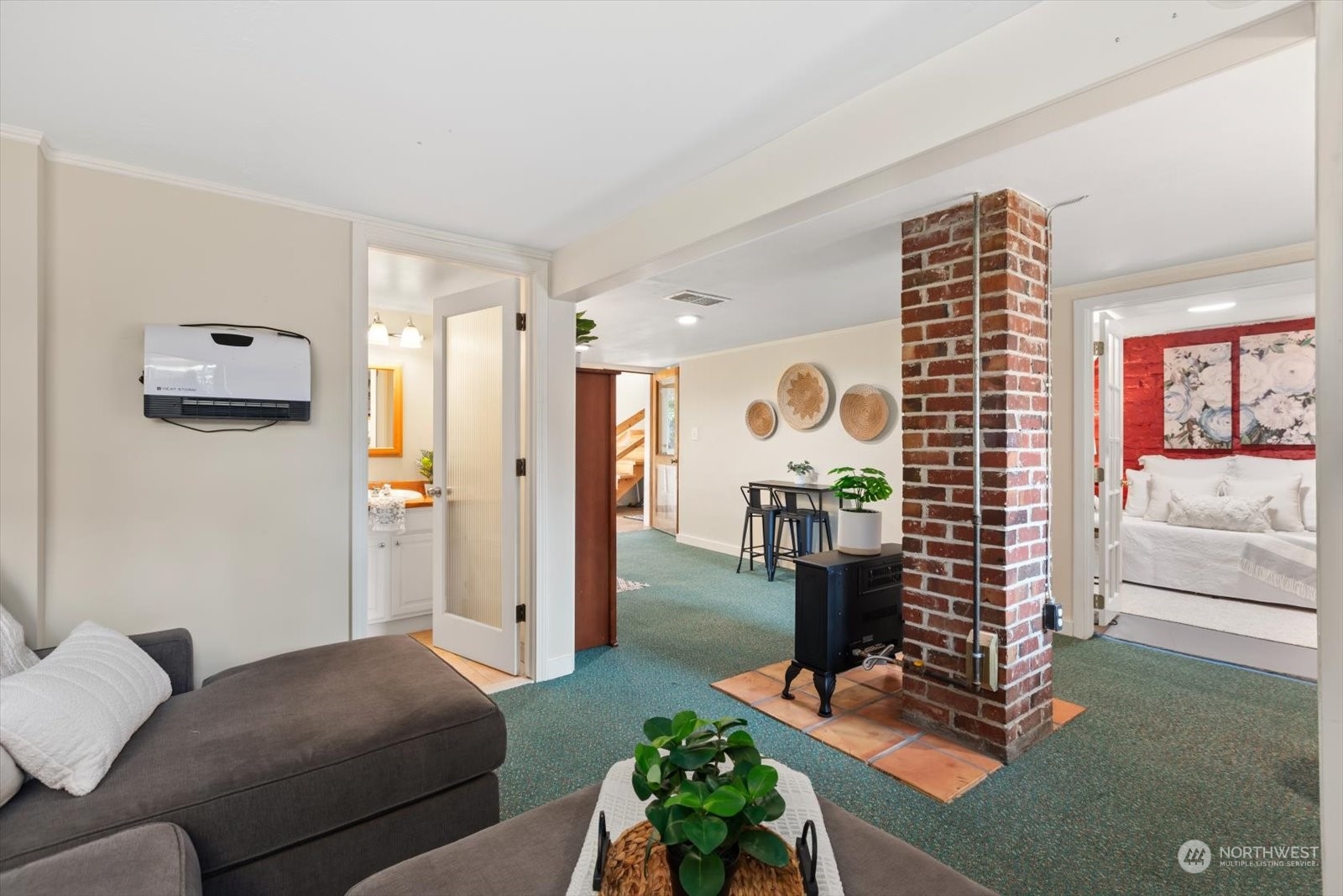 15908 68th Avenue West Edmonds, WA 98026 - Photo 22 of 40 a living room with furniture and a window
