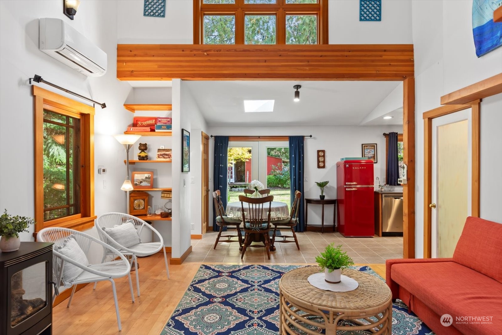 15908 68th Avenue West Edmonds, WA 98026 - Photo 32 of 40 a living room with furniture and a table