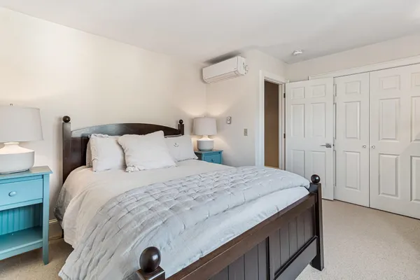 $950,000 | 545 South Prospect Street, Unit 35, Burlington, VT 05401