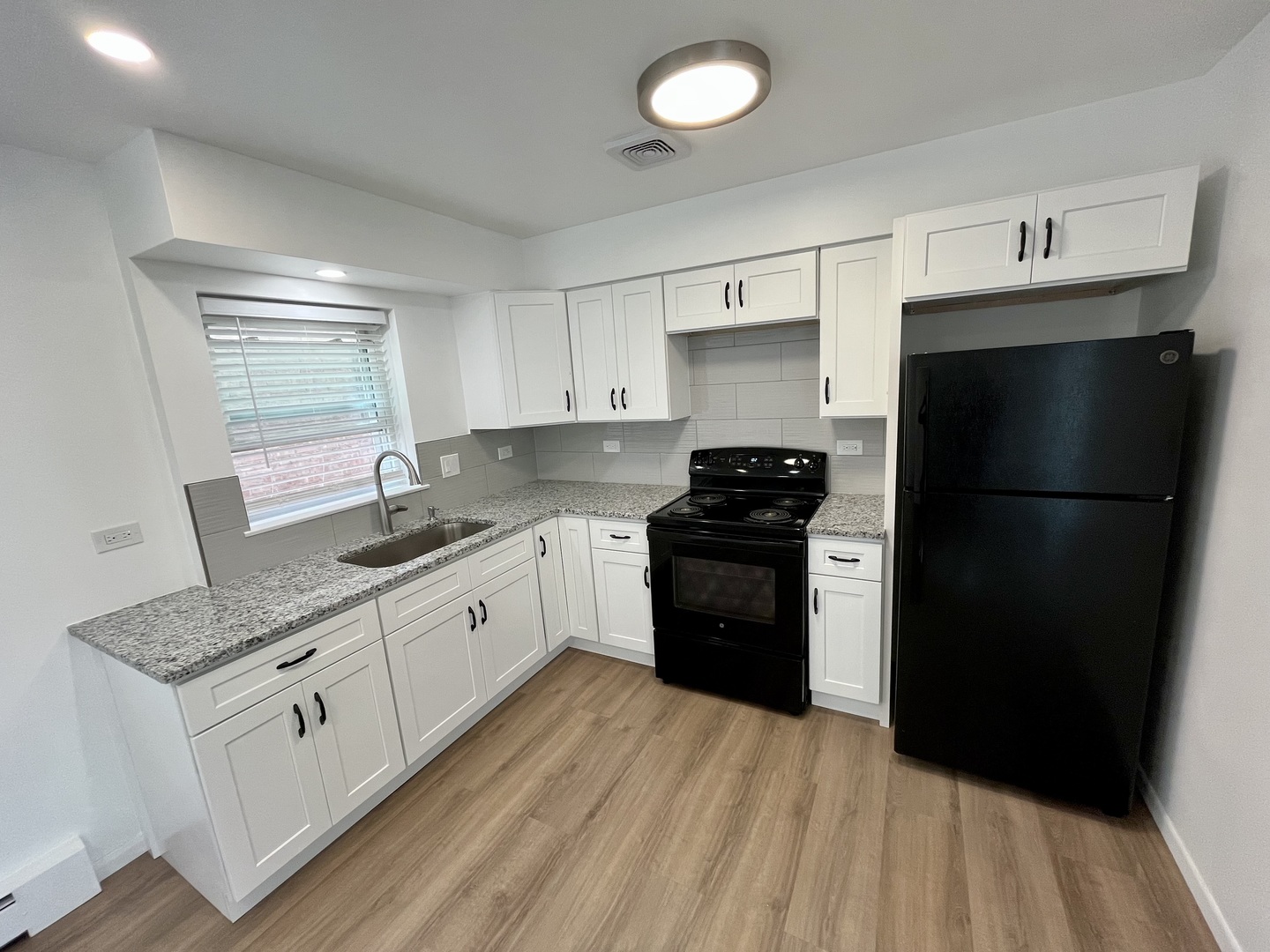 2263 South 17th Avenue North Riverside, IL 60546 - Photo 4 of 8