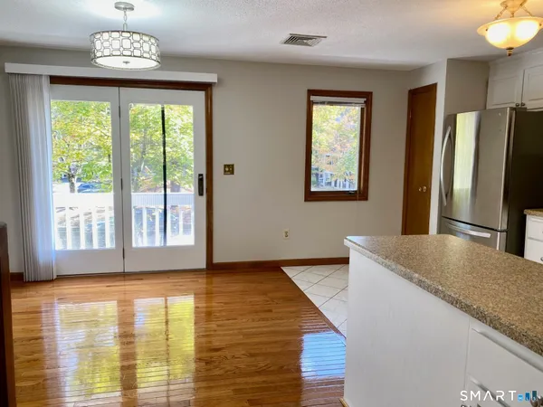 $2,800 | 139 Songbird Lane, Unit 139, Farmington, CT 06032