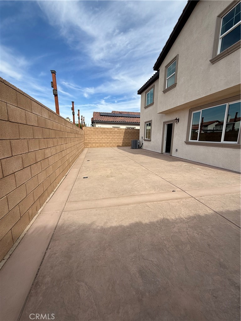 7398 North Maple Fontana, CA 92336 - Photo 19 of 24 Backyard