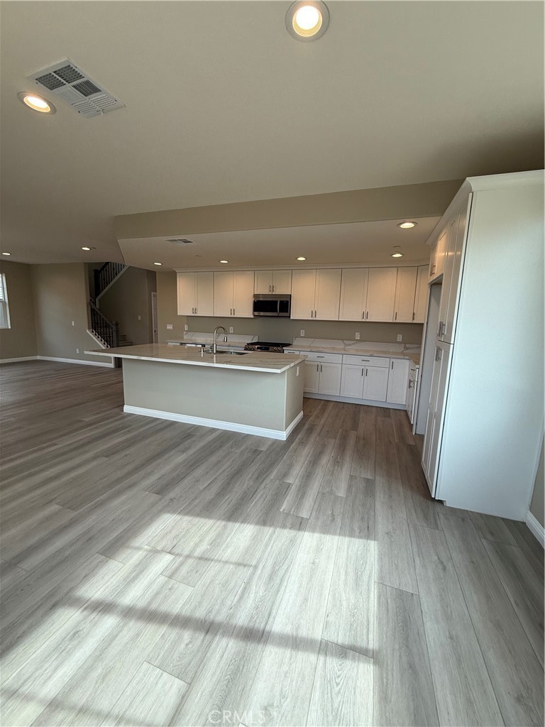 7398 North Maple Fontana, CA 92336 - Photo 5 of 24 Dining Area