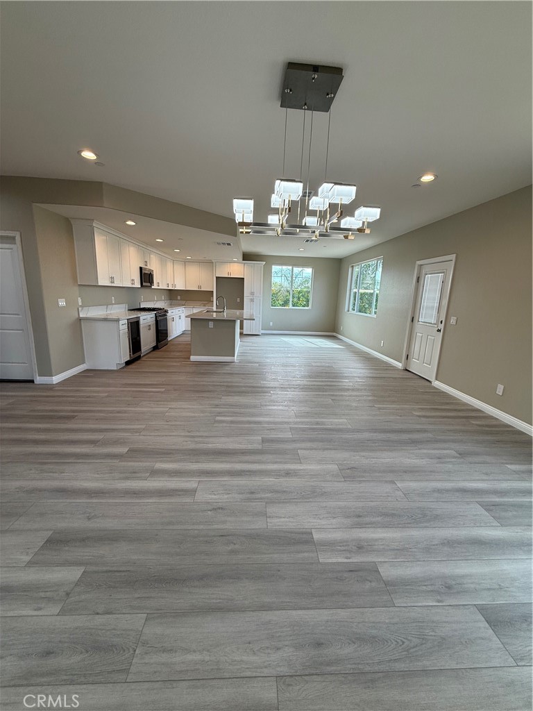 7398 North Maple Fontana, CA 92336 - Photo 9 of 24 Living room