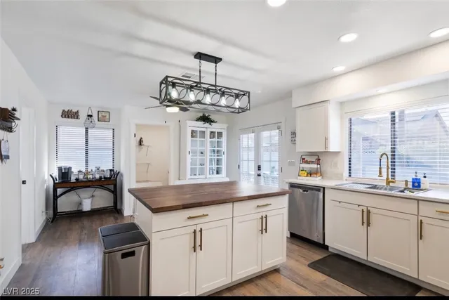 $3,645 | 712 Glen Abbey Circle, Las Vegas, NV 89107