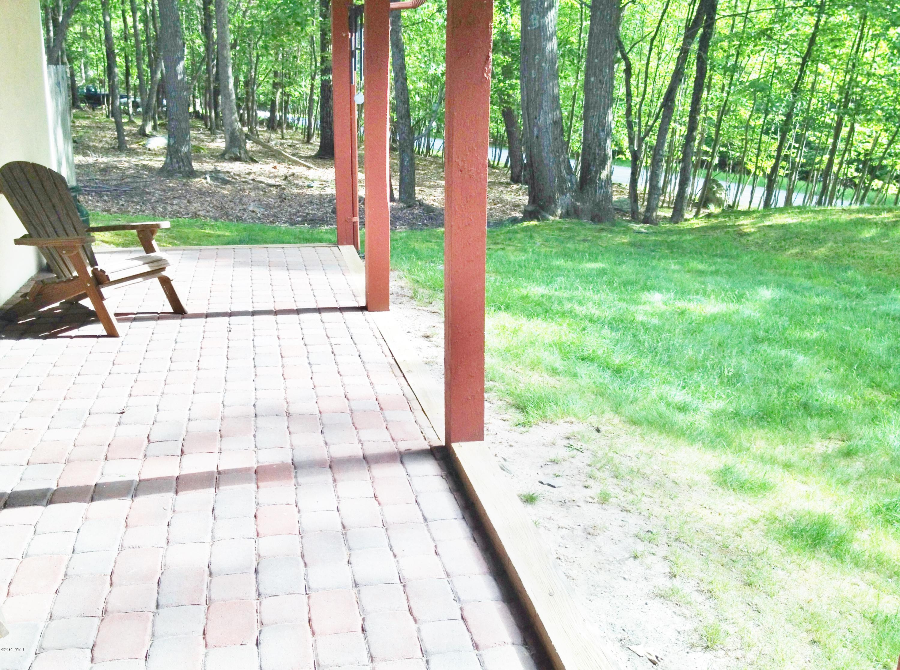 124 Stonehenge Road Milford, PA 18337 - Photo 37 of 52 Gallery Image 37