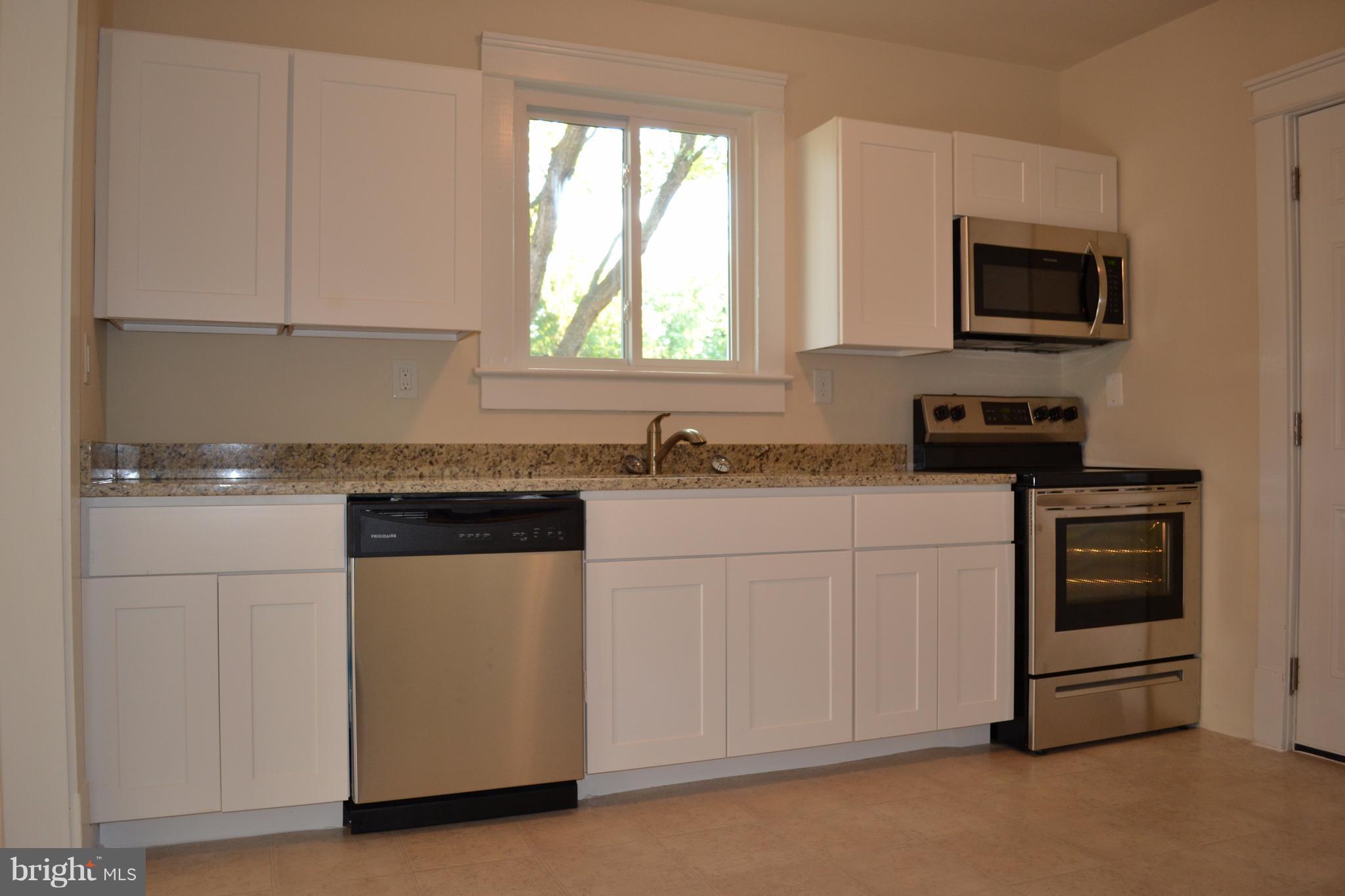 10 Manse Road Fredericksburg, VA 22406 - Photo 2 of 22 Kitchen