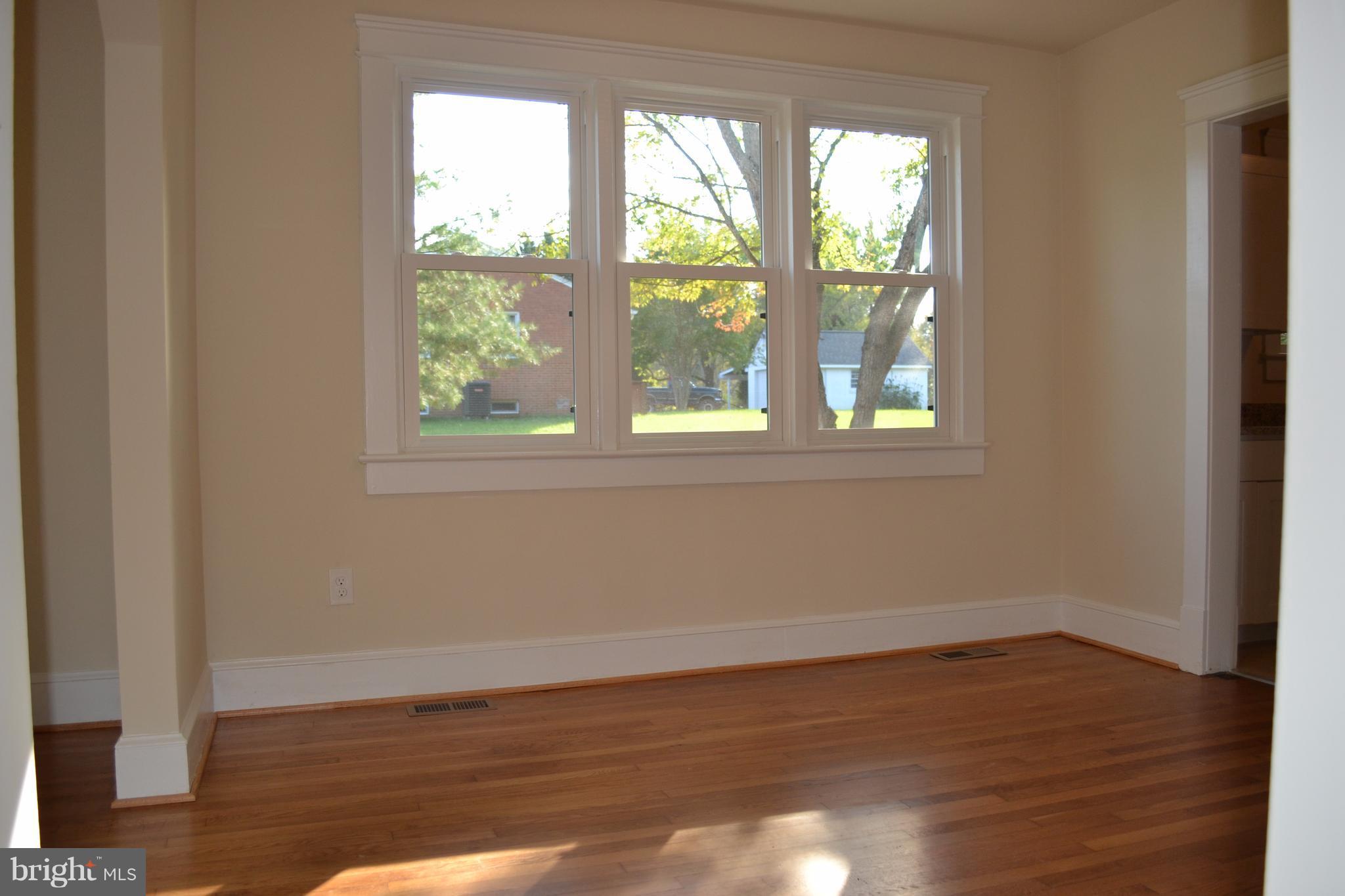 10 Manse Road Fredericksburg, VA 22406 - Photo 10 of 22 Dining Room