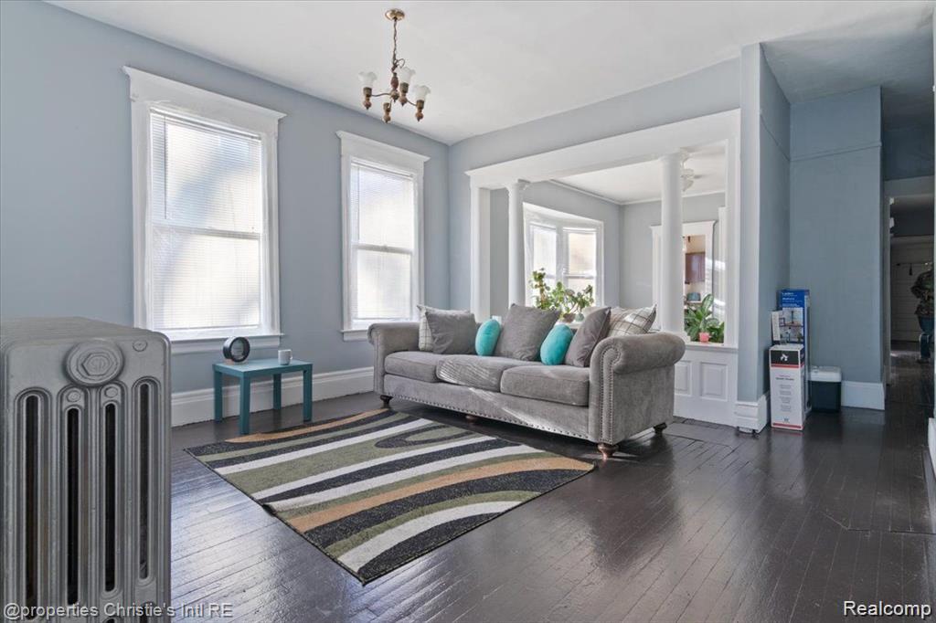 2405 Field Street Detroit, MI 48214 - Photo 2 of 2 GetMedia.ashx-44.jpeg