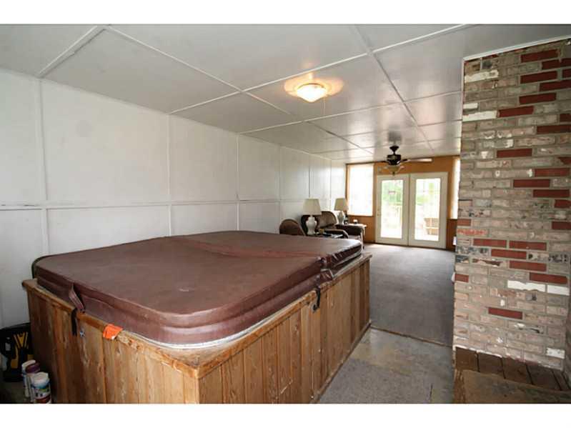 4460 North Indianapolis Road Columbus, IN 47203 - Photo 8 of 21 Gallery Image 8