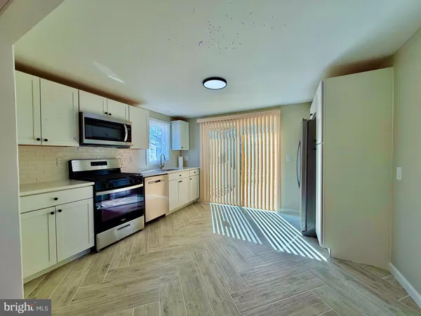 $3,250 | 255 Regina Avenue, Hamilton, NJ 08619