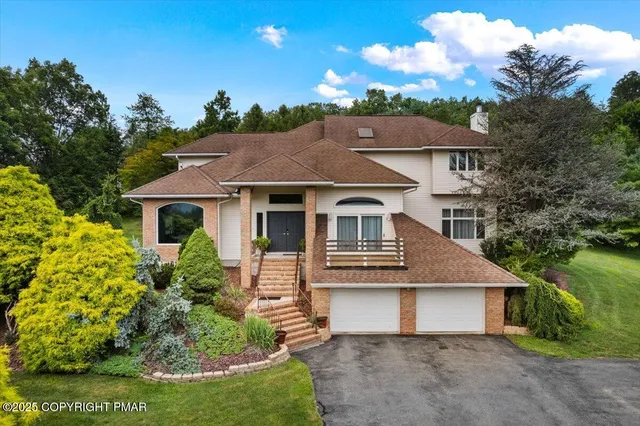 $799,000 | 648 Marion Lane, Brodheadsville, PA 18322