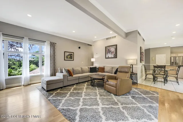 $799,000 | 648 Marion Lane, Brodheadsville, PA 18322