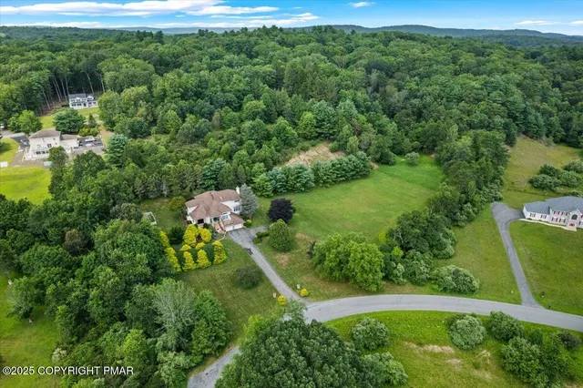 $799,000 | 648 Marion Lane, Brodheadsville, PA 18322