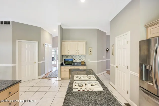 $799,000 | 648 Marion Lane, Brodheadsville, PA 18322