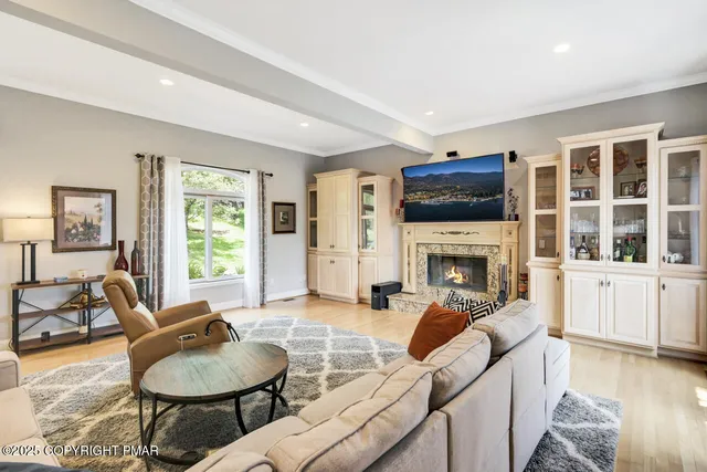 $799,000 | 648 Marion Lane, Brodheadsville, PA 18322