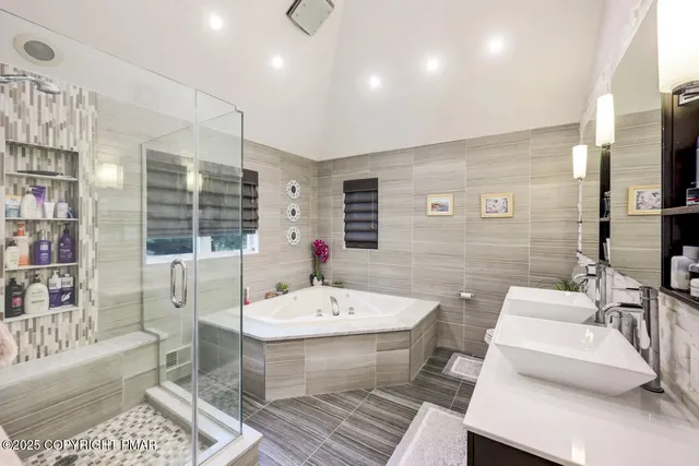 $799,000 | 648 Marion Lane, Brodheadsville, PA 18322