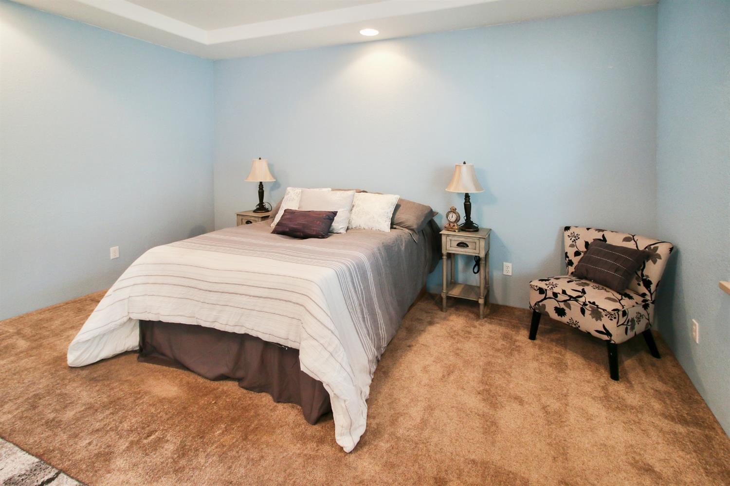 440 David Way Talent, OR 97540 - Photo 24 of 34 Master Bedroom 1