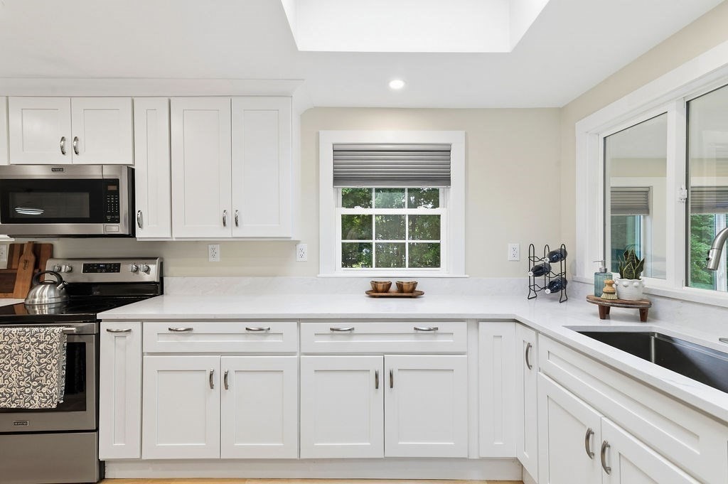 254 Winter Street Hanover, MA 02339 - Photo 11 of 40
