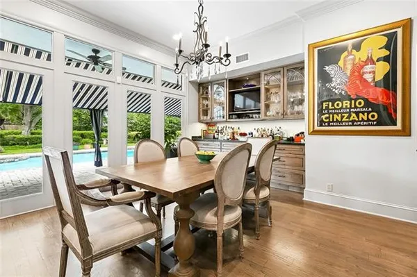 $1,300,000 | 19 Rue Royale, Metairie, LA 70002