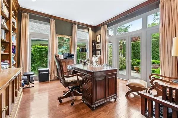 $1,300,000 | 19 Rue Royale, Metairie, LA 70002