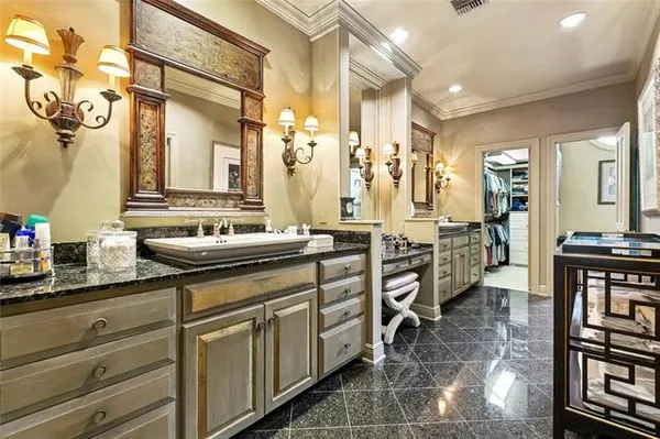 $1,300,000 | 19 Rue Royale, Metairie, LA 70002