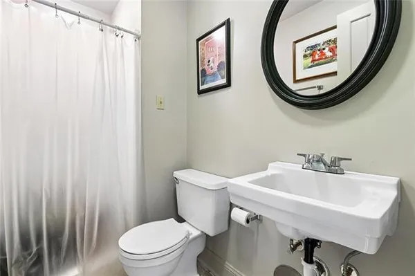 $1,300,000 | 19 Rue Royale, Metairie, LA 70002