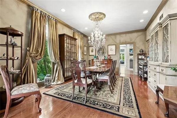 $1,300,000 | 19 Rue Royale, Metairie, LA 70002