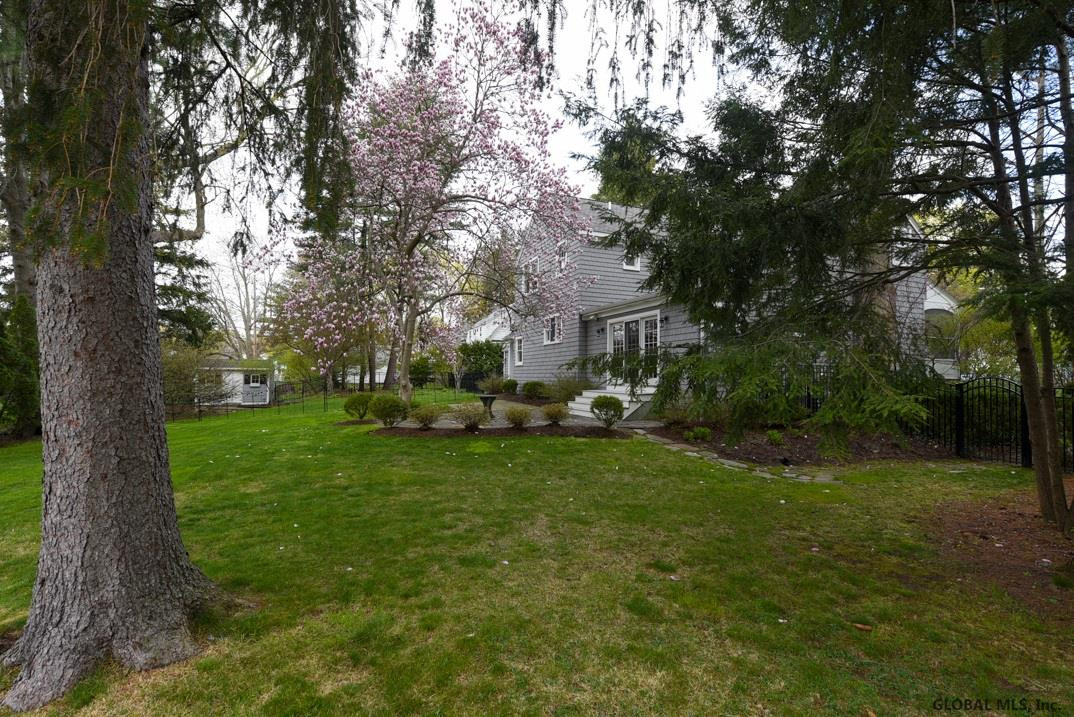 35 Forest Road Bethlehem, NY 12054 - Photo 28 of 32 Photo 28