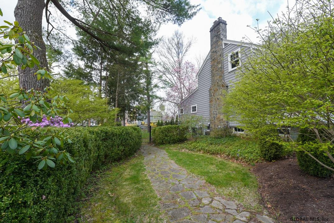 35 Forest Road Bethlehem, NY 12054 - Photo 31 of 32 Photo 31