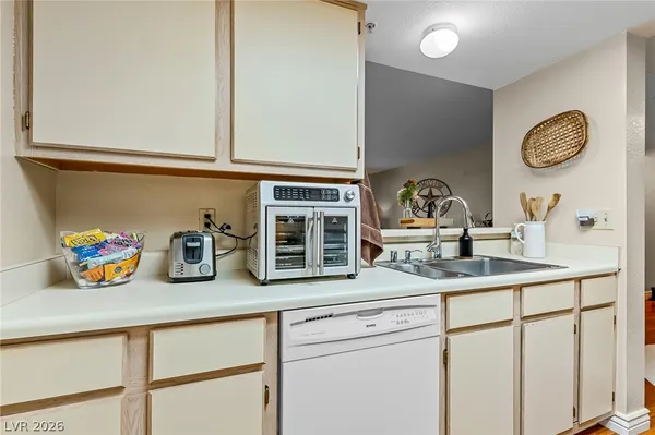 $153,000 | 3550 Bay Sands Drive, Unit 2048, Laughlin, NV 89029