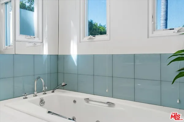 $17,600 | 211 South Valley Street, Burbank, CA 91505