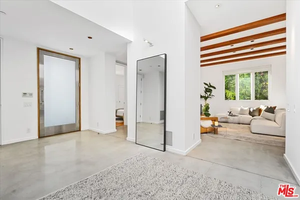 $17,600 | 211 South Valley Street, Burbank, CA 91505