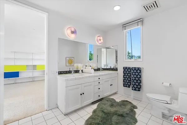 $17,600 | 211 South Valley Street, Burbank, CA 91505