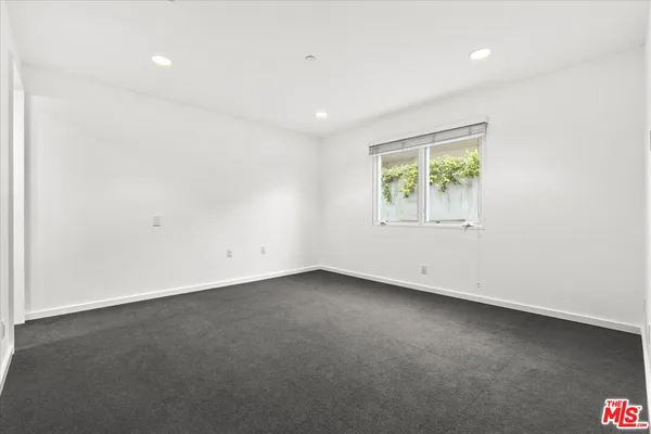 $17,600 | 211 South Valley Street, Burbank, CA 91505