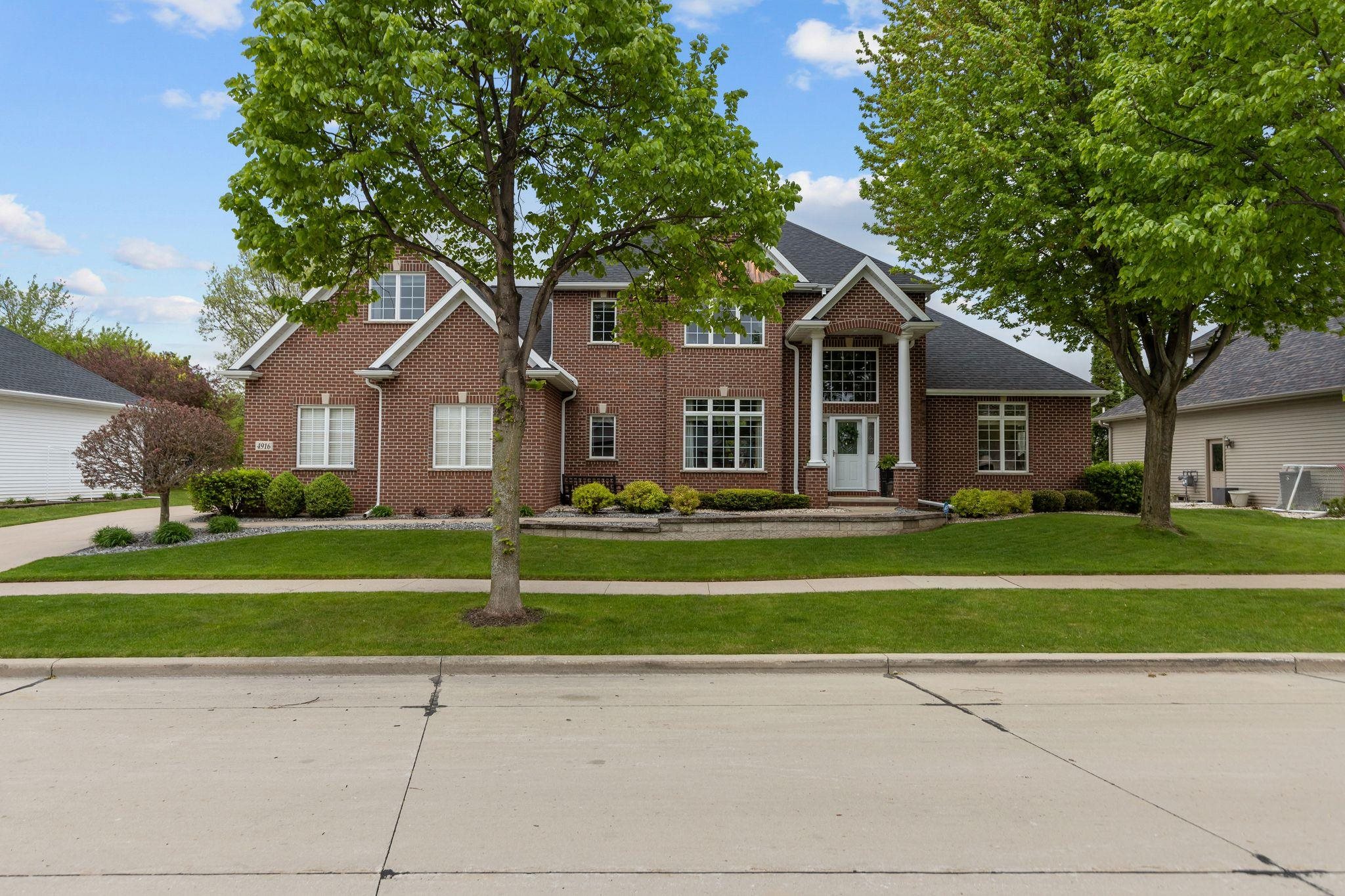 4916 Silentwind Way Appleton, WI 54913 - Photo 2 of 70